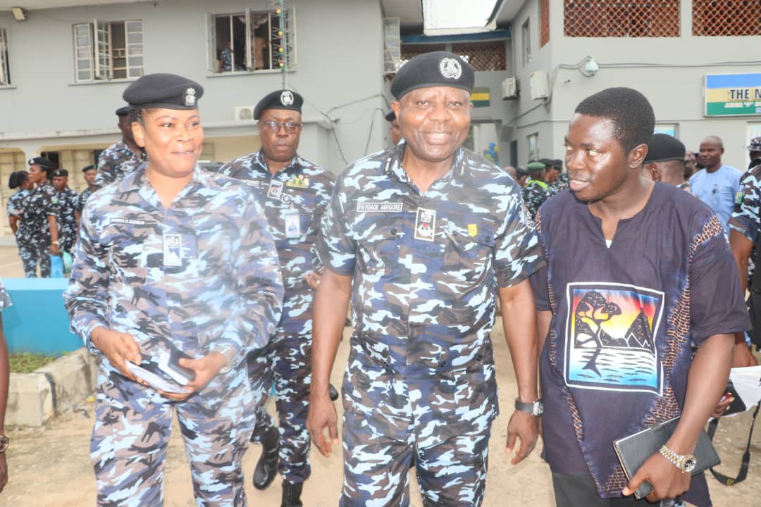 L-R: DPO Ojodu Division, CSP Elizabeth Oluwatoyin Opadola; Commissioner of Police, Lagos State Command, CP Adegoke Fayoade and President, National Association of Online Security News Publishers, NAOSNP, Comrade Oki O. Samson during CP Fayoade's Familiarisation and Sensitization Visit to Area F Command