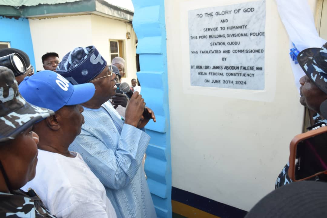 Hon James Abiodun Faleke; Chairman of Ojodu CDA, Alhaji Sanni; DPO Ojodu Division, CSP Elizabeth Oluwatoyin Opadola and Commissioner of Police, Lagos Command, CP Adegoke Fayoade during the commissioning of the Ojodu PCRC Building facilitated by Hon. James Faleke and Ojodu Community 
