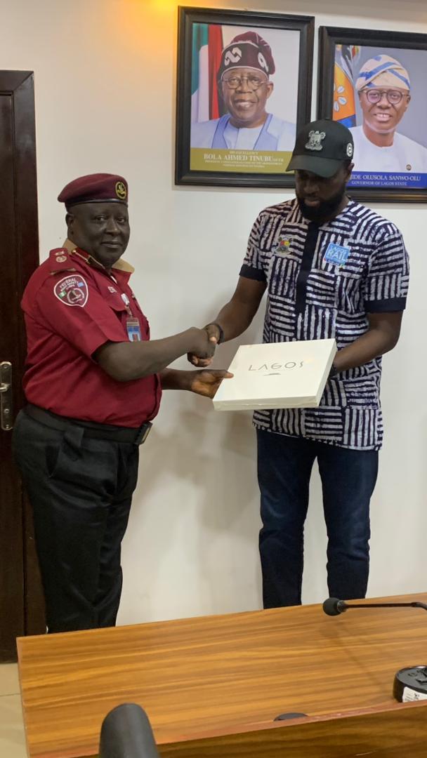 L-R: Sector Commander, FRSC Lagos Sector Command, CC Patrick Davou Dung receiving a souvenir from the Honourable Commissioner for Transportation, Lagos State, Mr Oluwaseun Osiyemi during the Sector Commander's courtesy visit to the Transportation Commissioner at Alausa..