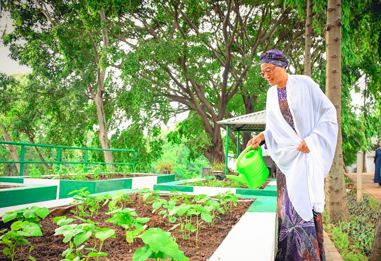 First Lady of the Federal Republic of Nigeria, Senator Oluremi Tinubu watering her garden to encourage other women to join the #Every Home A Garden Competition with a N25m prize money...